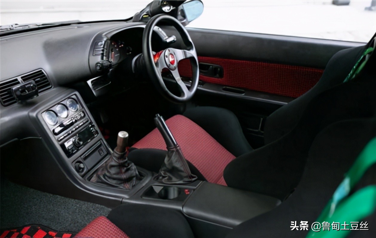 什么车可以改日产r32,日产r32爆改低趴