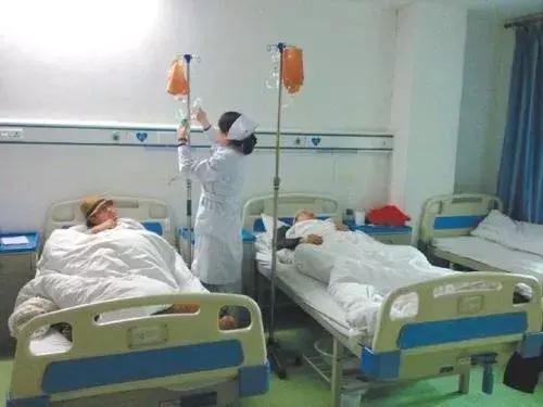 妈妈放餐桌上的酸奶，24小时后却“炸伤”孩子，家长要知悉原因