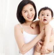 婴儿肋骨外翻的原因,医生看宝宝肋骨说缺钙怎么回事