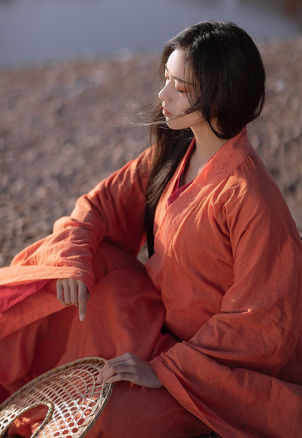 晚唐诗人很著名的一首诗，只短短4句，却让人感同身受，伤心不已