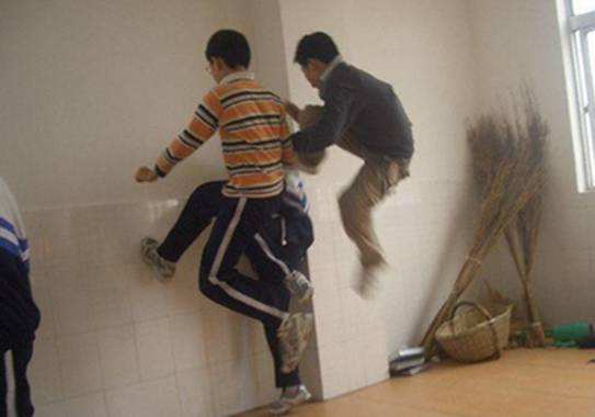 心理学面对孩子被哥哥欺负怎么办,孩子被同学欺负用不用看心理医生