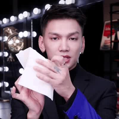 为什么有些人化妆反而显老显黑,50多岁的女人怎么化妆不显老