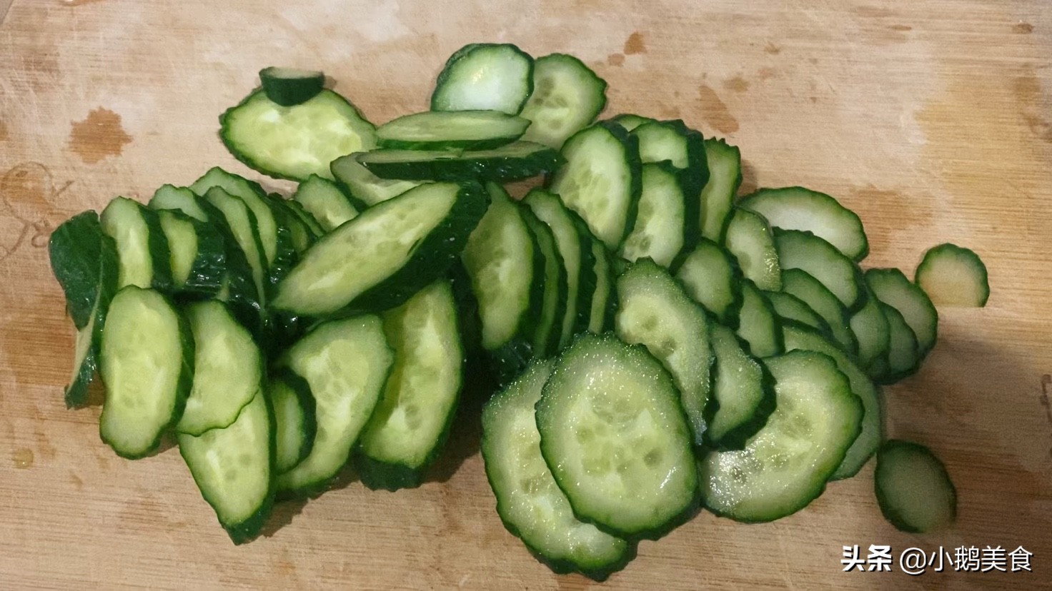 黄瓜炒鸡蛋怎么做不咸,黄瓜炒鸡蛋怎么做最方便