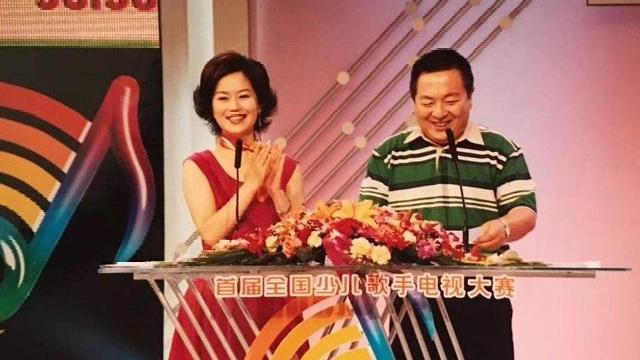 54岁鞠萍近期视频,鞠萍二婚的照片