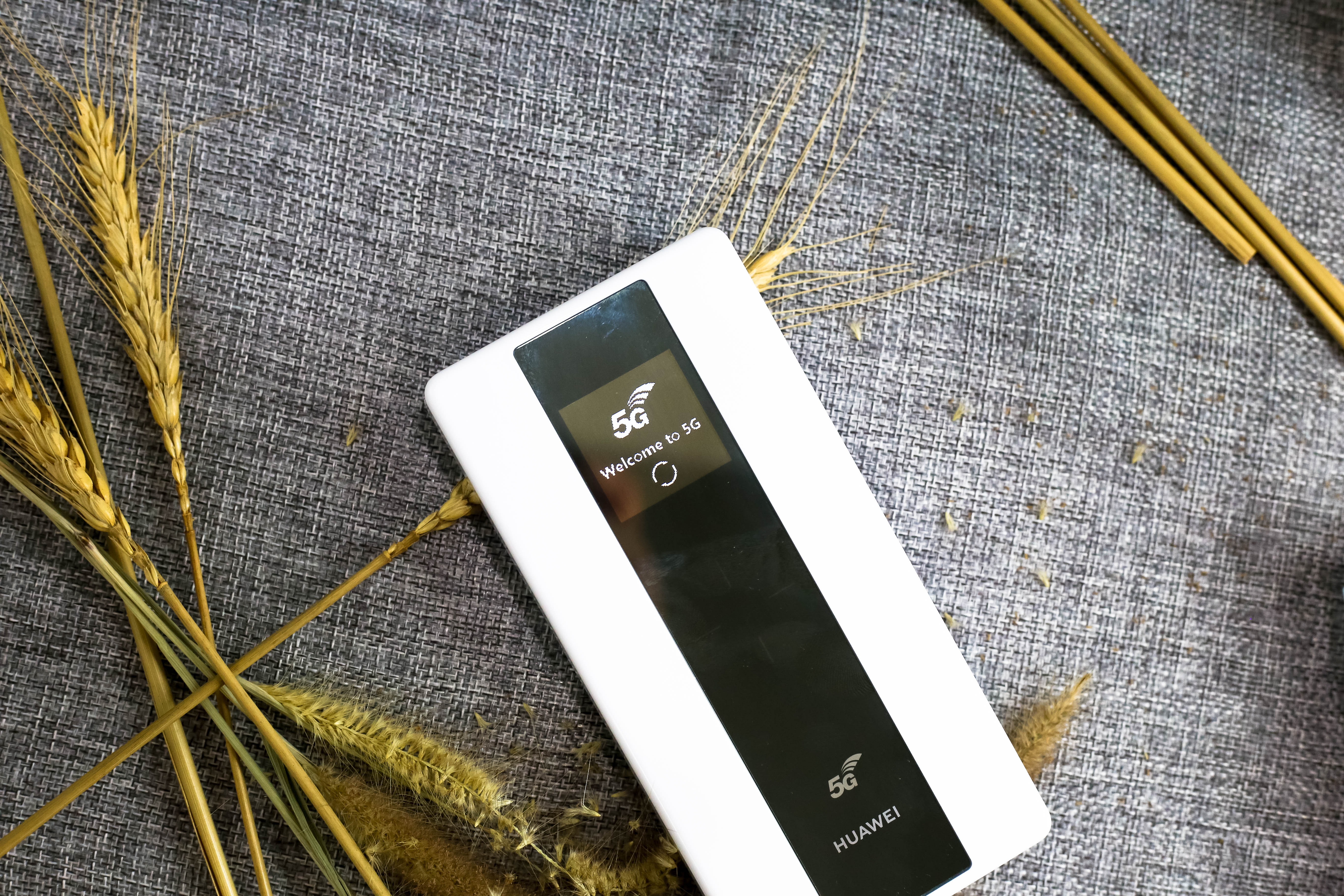 华为5g随身wifi和pro区别,华为5g支持sansa吗