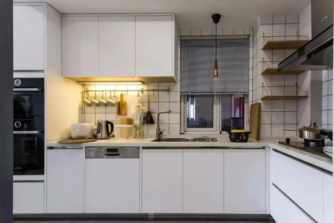 厨房灶台尺寸正确的做法,商用厨房厨师灶台台面合理布局