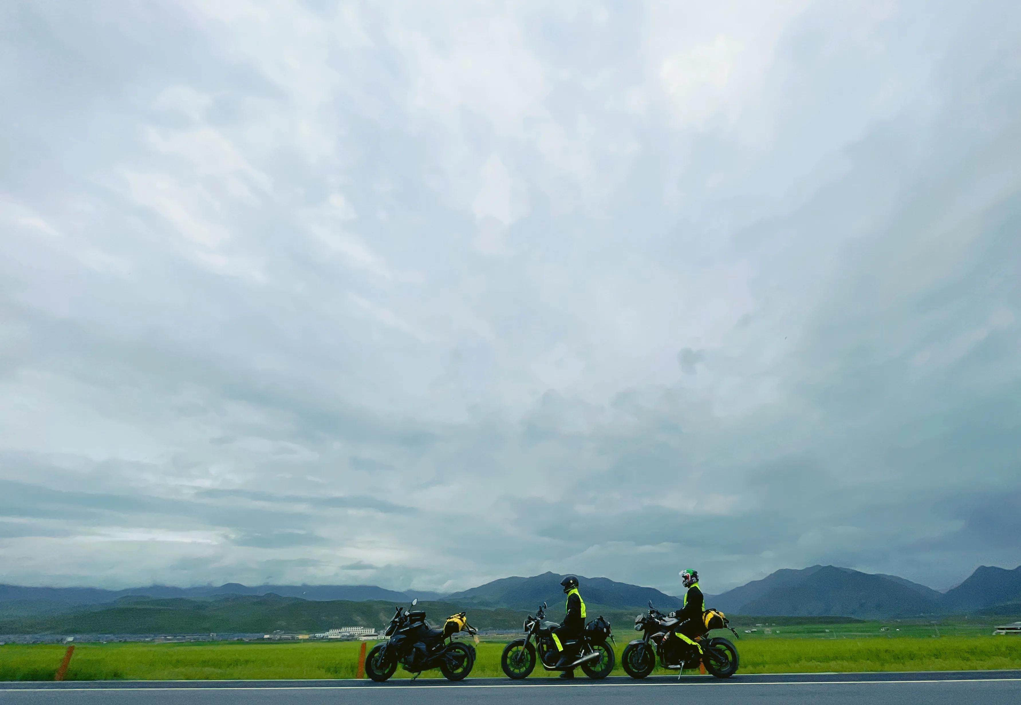 春风400nk和春风650nk哪个建议买,ktm390dukepk春风650nk