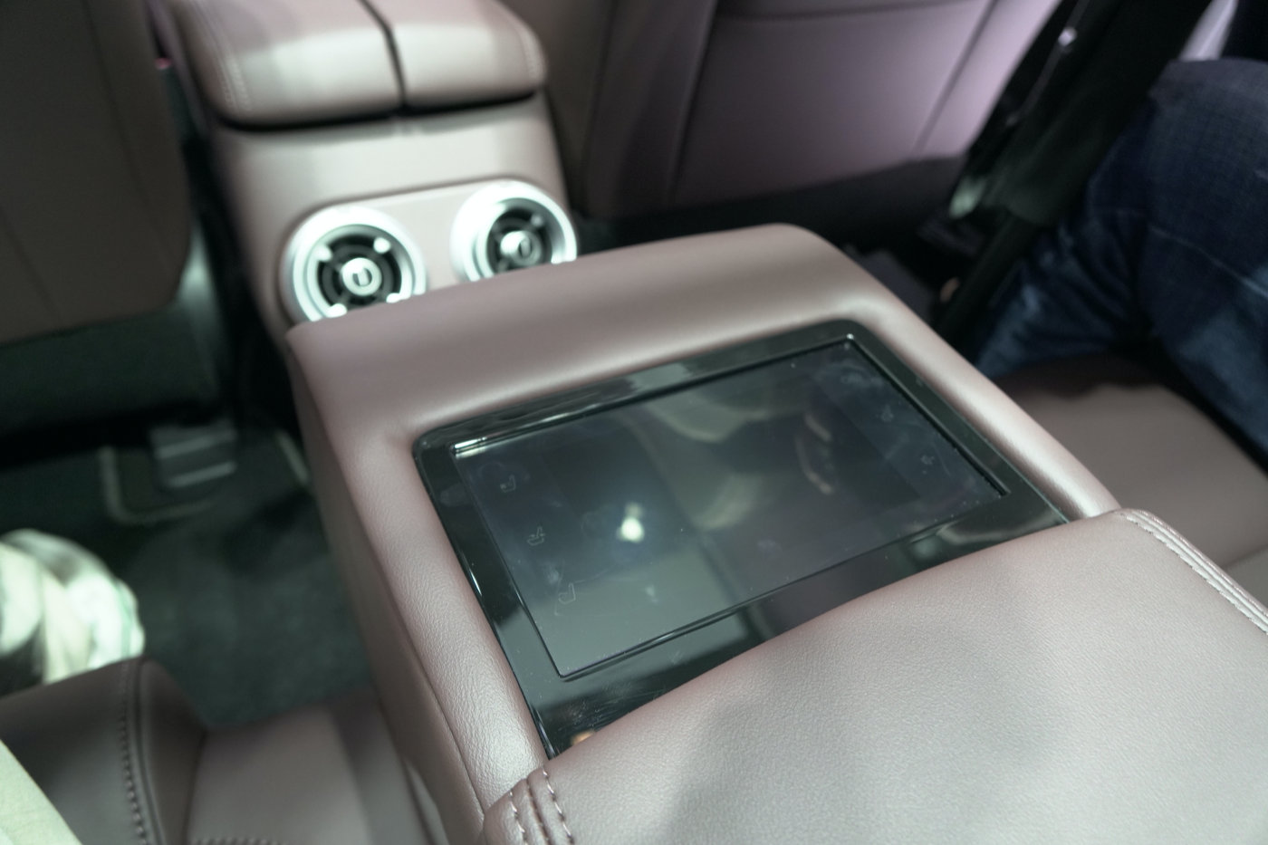 vv7科技版和旗舰选哪个好,vv7科技版和普通版的区别