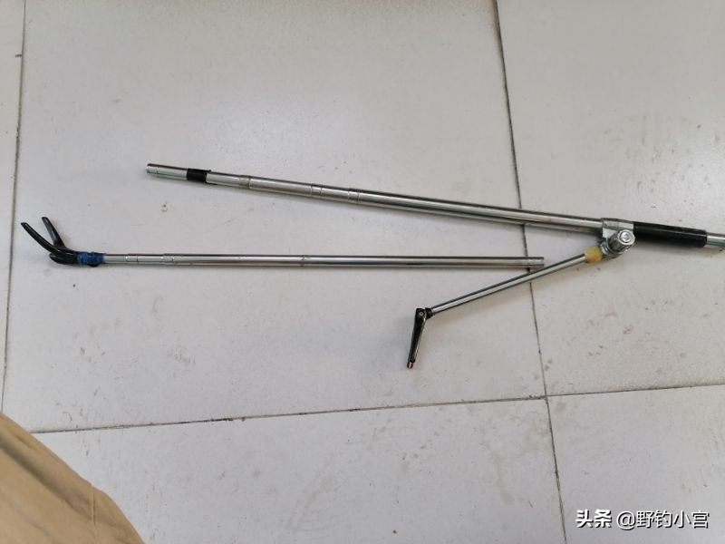 钓鱼怎么用鱼竿支架最好,鱼竿支架怎么用最好用