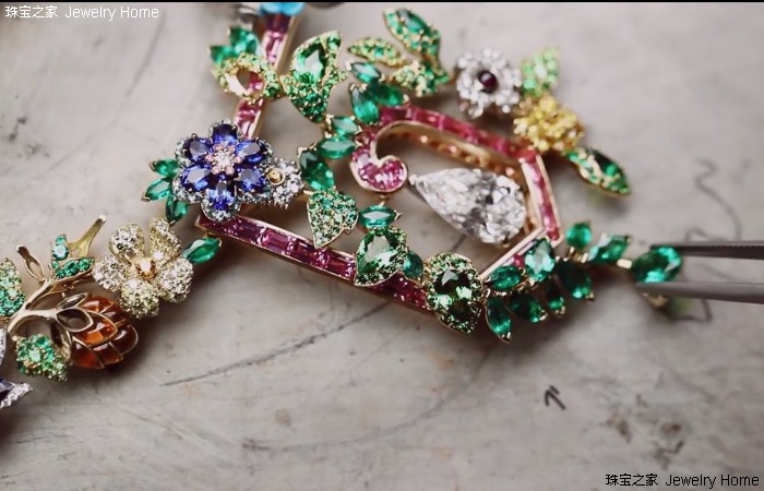 一大波高级珠宝的自然图鉴，你想锁定哪一件？