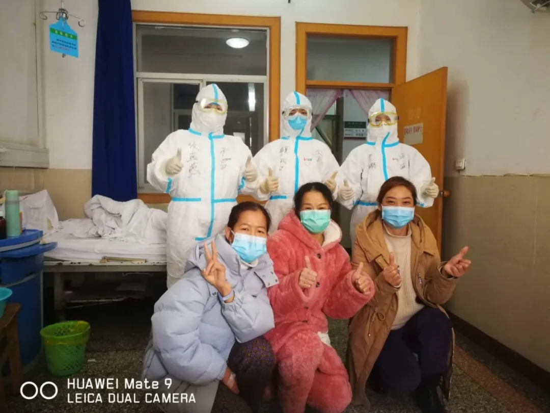 南昌市洪都中医院伍剑锷、张燕燕荣膺南昌市先进工作者称号