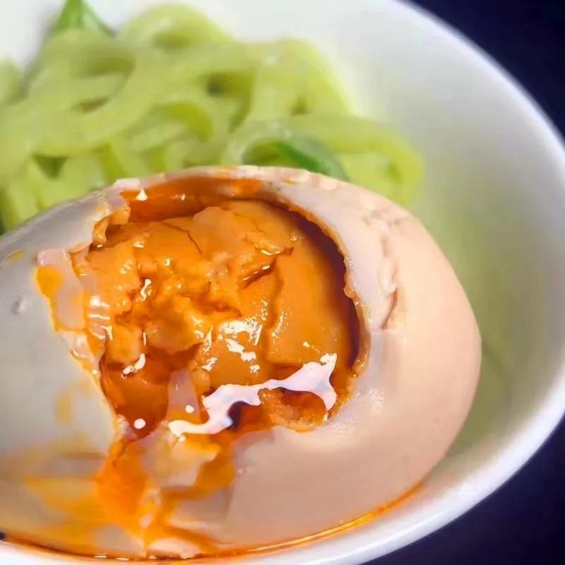 咸鸭蛋中国都哪些地方吃,咸鸭蛋蛋黄和蟹黄一个味