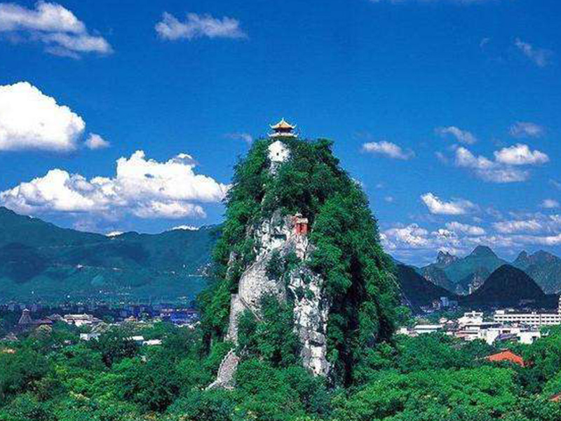 中国最牛的大学，直接建在景区内，进门还要买门票