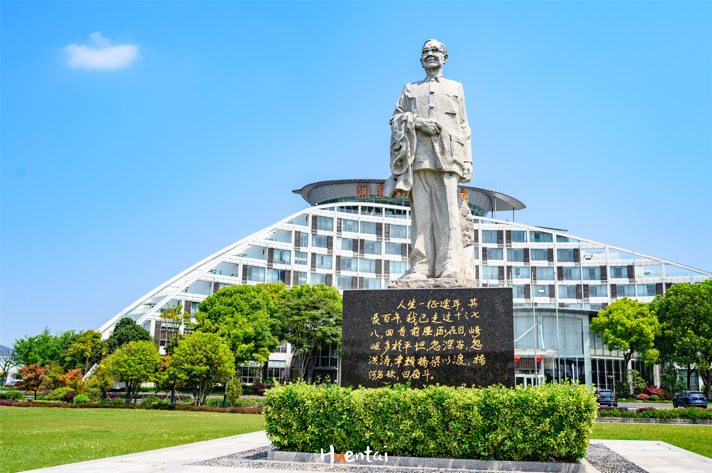 在长江天堑下的茅以升公园，航拍润扬大桥，看扬州镇江两市