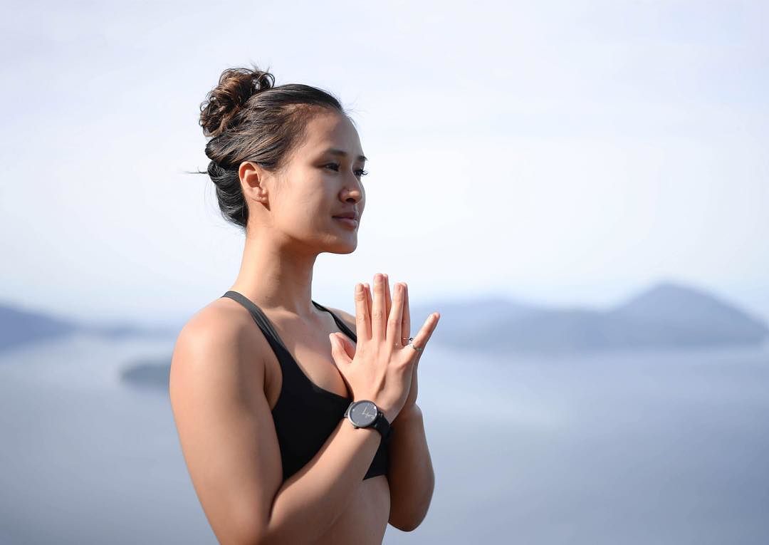 适合睡前放松调整失眠的瑜伽体式,助睡眠的呼吸瑜伽