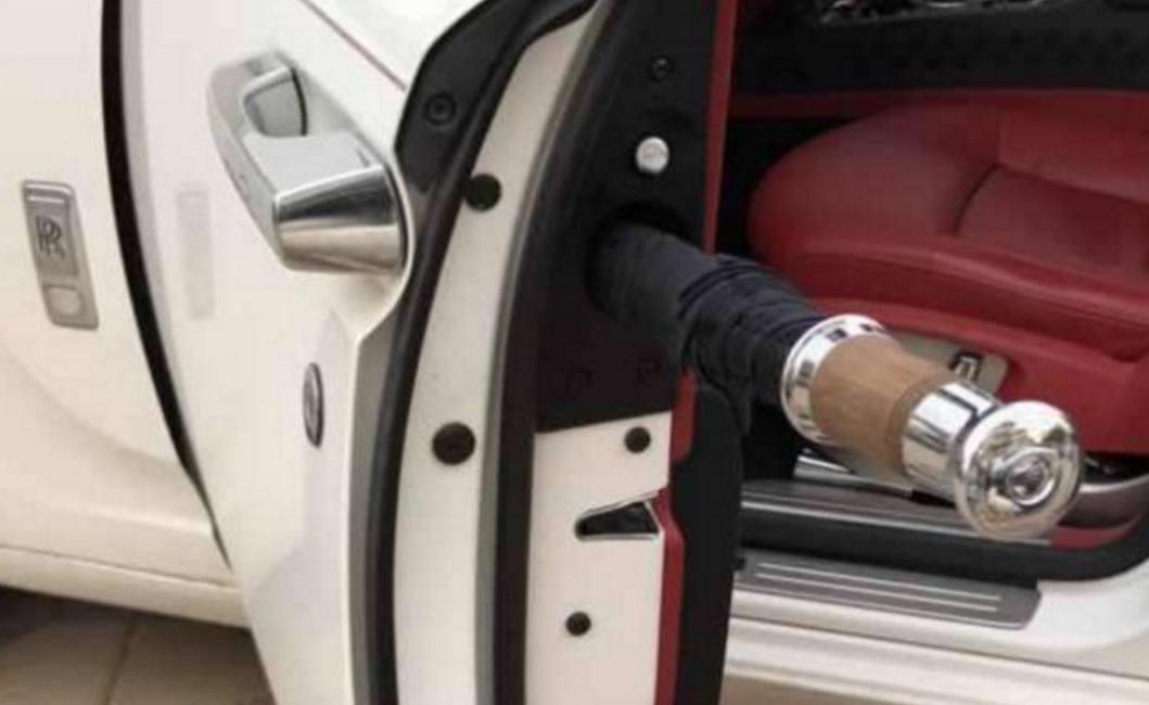 劳斯莱斯雨伞卖到1万块钱一把,劳斯莱斯一把伞就值10万