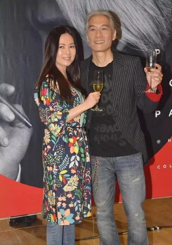 7位一脱成名的“风月女星”,有人幸福美满,有人生活贫苦