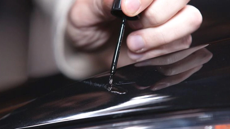 修复轻微汽车划痕视频,修复车身划痕修得需要多久