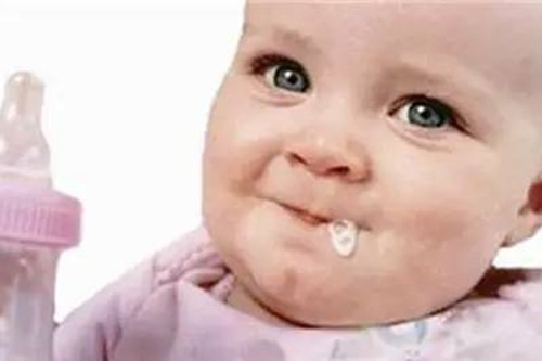 宝宝发出这5个信号时父母要注意,宝宝的求救信号一定要读懂