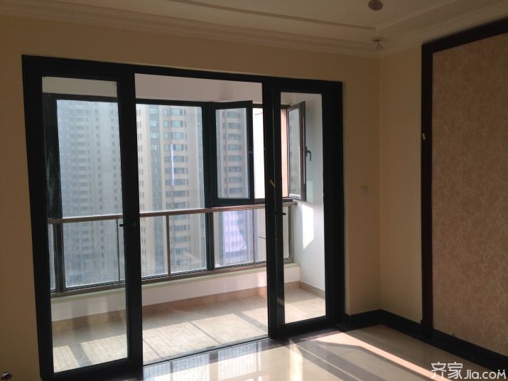 安装窗户危险视频,安装窗户掉下来东西伤人谁负责