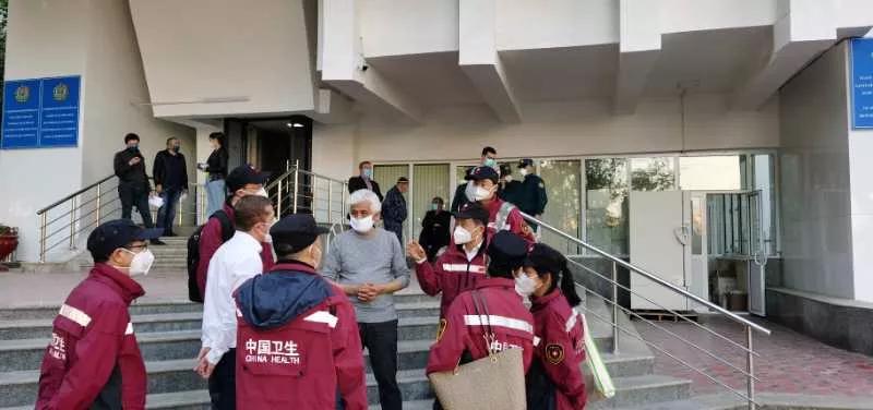 向支援上海抗疫一线的英雄们致敬,永远铭记这位抗疫英雄