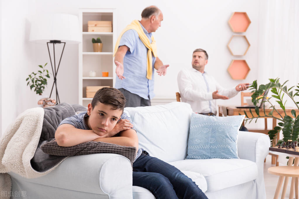 对于年轻人和老年人的代沟怎么看,人和老年人之间本身就有代沟