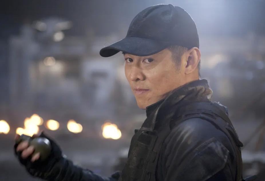 史泰龙在敢死队3里戴的手表,史泰龙敢死队4同款戒指