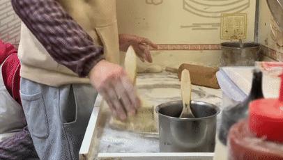 瑞思拜，为红糖馒头排队两小时的成都人