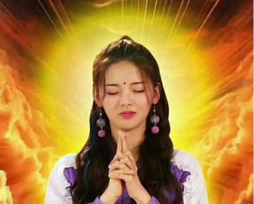 被微信里神圣的“家族群”骚扰，红包、养生贴、表情包哪个能忍？