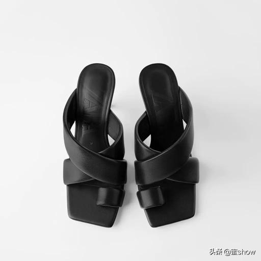 zara早春新款珍珠鞋,zara复古小白鞋
