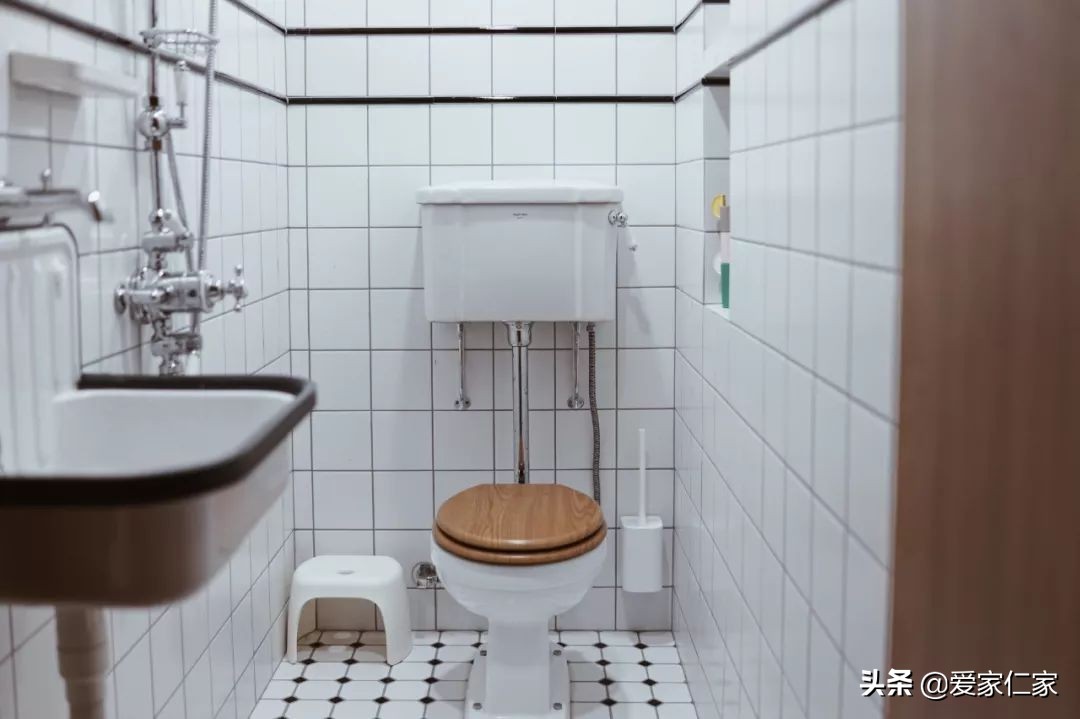 她买下32㎡上海老旧学区房,为女儿打造小桃园,还有超舒适大庭院