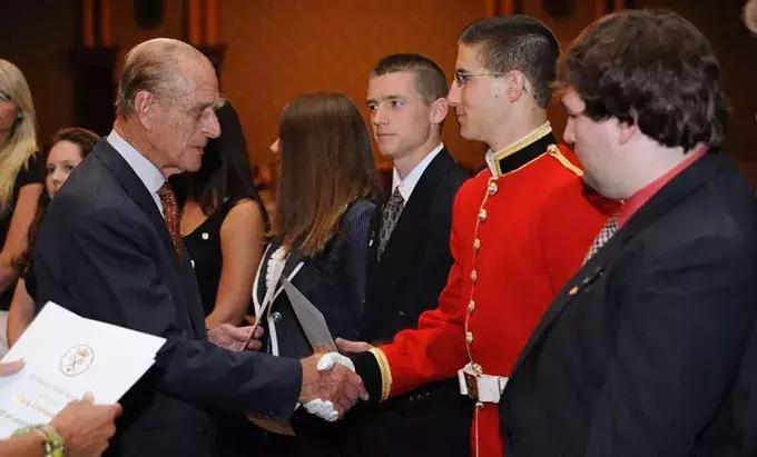 霸气！读重庆这所学校，你就是丘吉尔的校友！