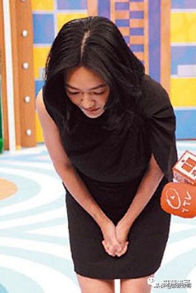 老公夜会嫩模转1万，小S却一个包背10年，这婚姻好不好她不知道？