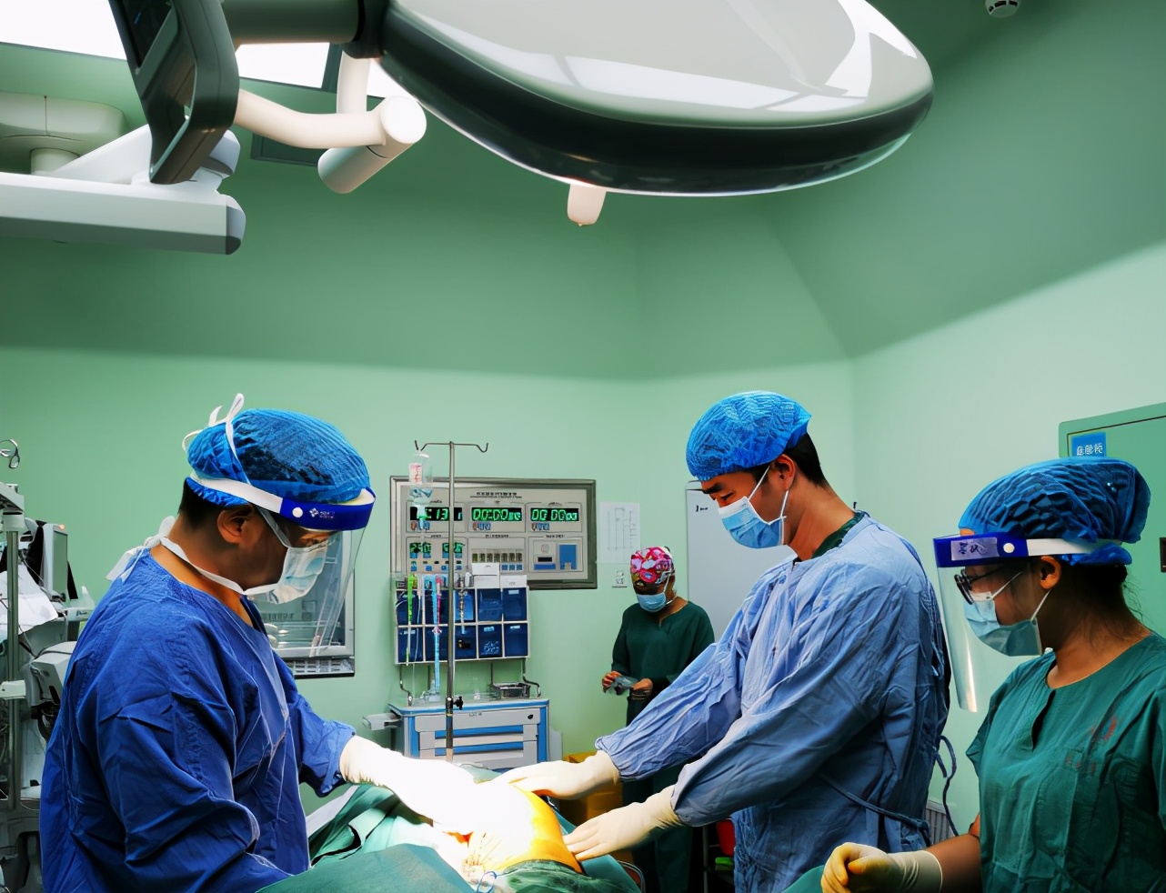 娣卞湷鐢峰瓙鎰熸煋,娣卞湷鐢峰瓙鎰熸煋浜嗛鑴戣櫕