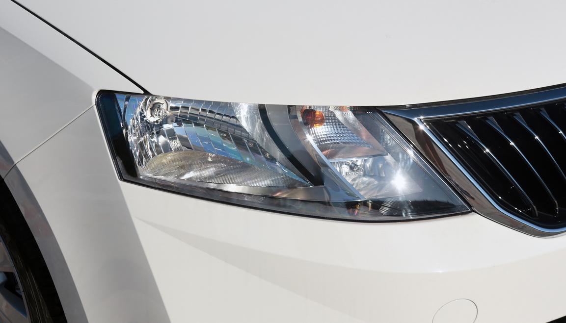 这合资底盘扎实，德系品质、桑塔纳*亲近**，油耗4毛，已跌至5.64万