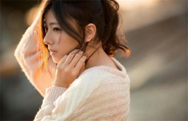 相亲女生忽冷忽热怎么解决,相亲女对我忽冷忽热怎么解决