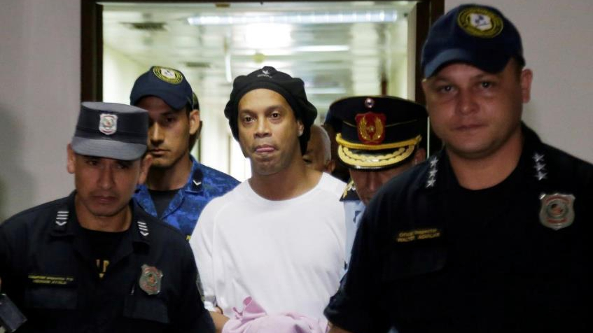 罗纳尔迪尼奥悔恨回忆,罗纳尔迪尼奥最冤的红牌