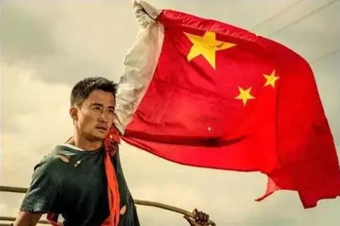 苏州马拉松对魏静的看法,马拉松递国旗事件魏静