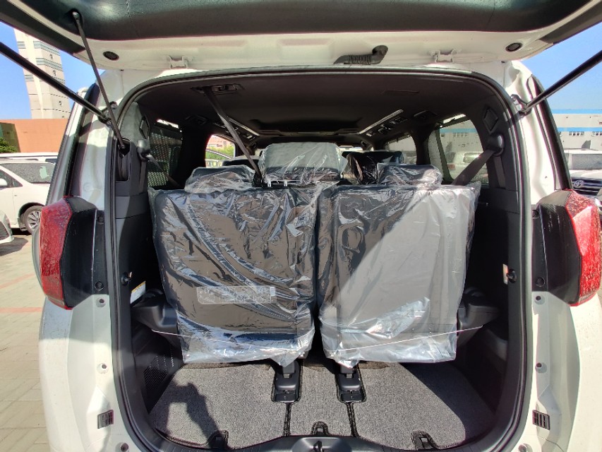 丰田保姆车埃尔法,日系保姆车埃尔法