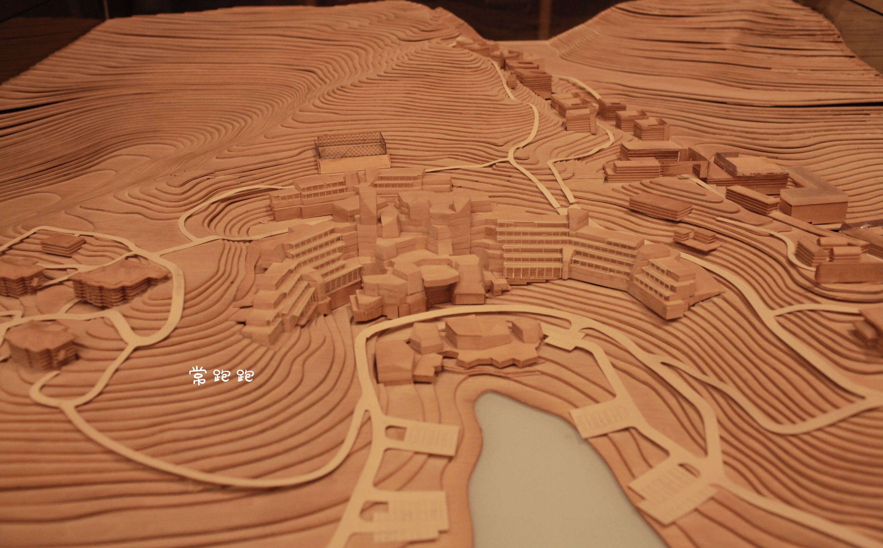 倚山傍水好地方,倚山傍水