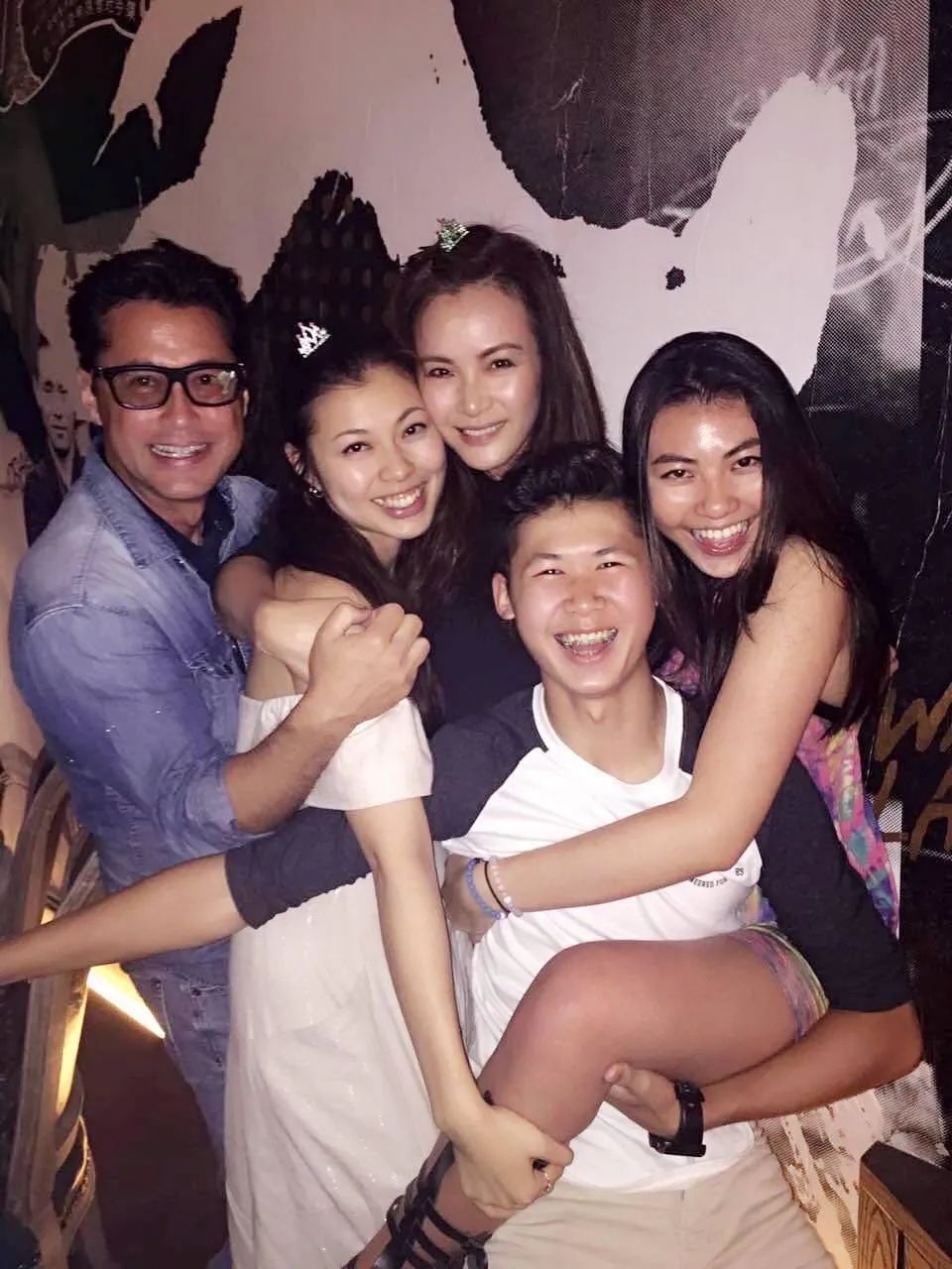 王敏德和他女儿,王敏德双胞胎女儿