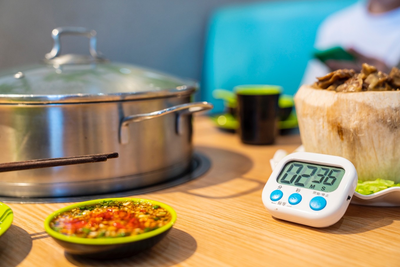 三亚最好吃的网红椰子鸡,三亚小吃不可错过