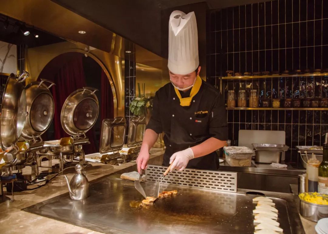 象拔蚌三文鱼鹅肝刺身拼盘,鹅肝苹果刺身