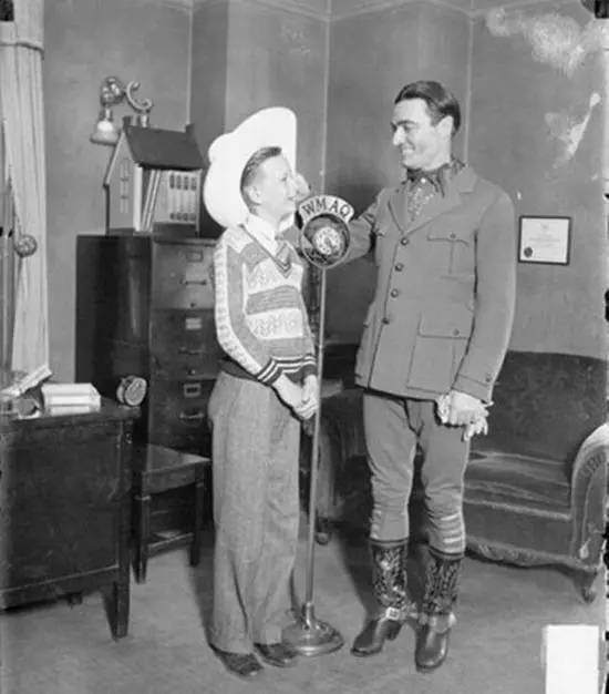 麦克风的各种种类,麦克风变化史