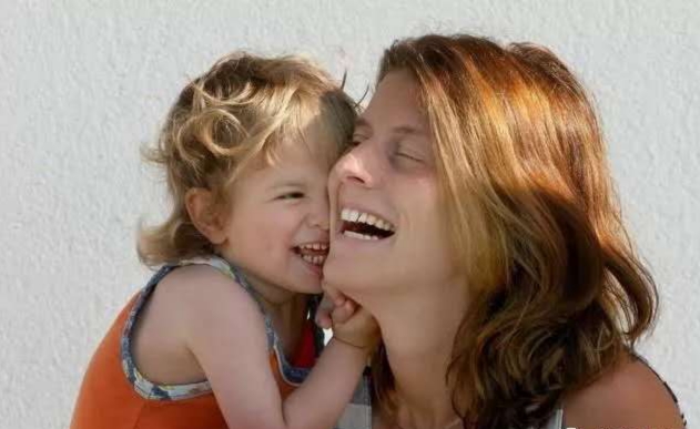 孩子不开心如何让孩子开心,家长如何对付聪明调皮的孩子