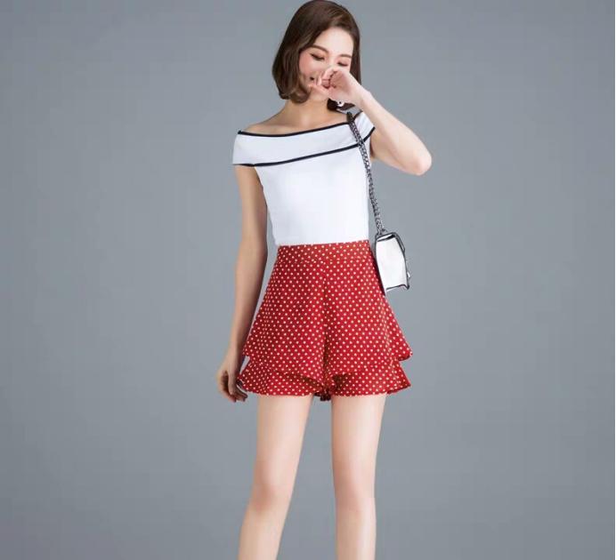 夏天的牛仔短裤照样能清爽又时髦,牛仔短裤的装扮夏天穿上舒适显瘦