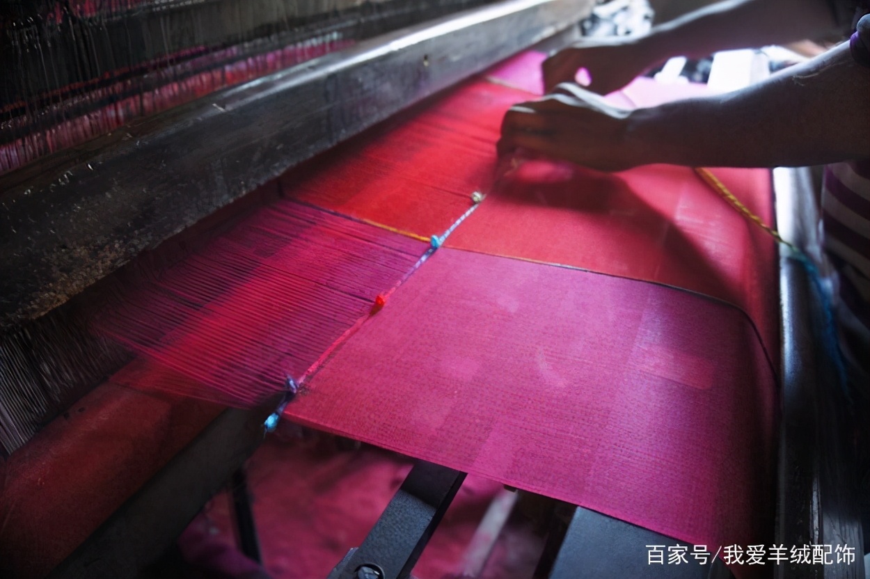 上千元的羊绒围巾，看懂下手