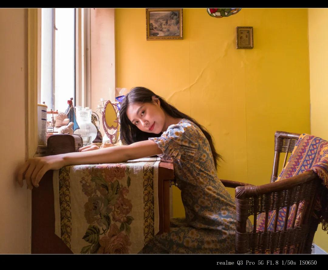 realmeq3是一款直面屏手机吗,realme最具性价比的千元机