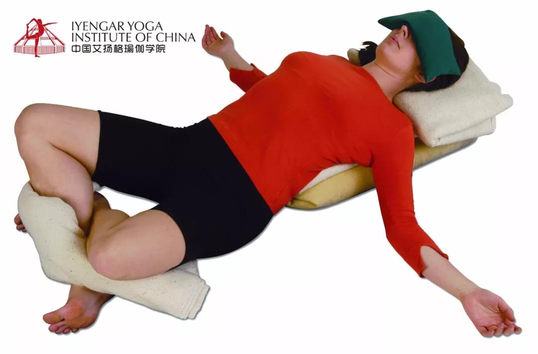 如何让自己走出产后抑郁,产后修复盆底肌的瑜伽体式