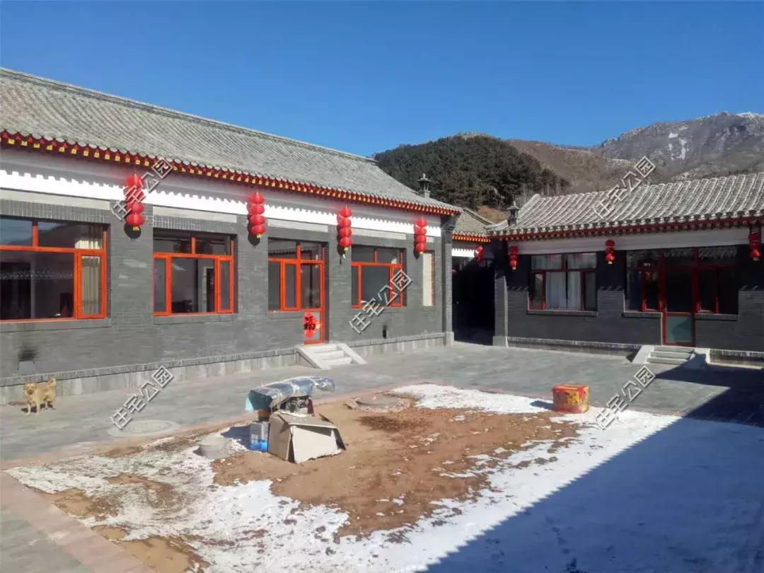 东北农村模块建房大火炕三合院,三合院一层有火炕